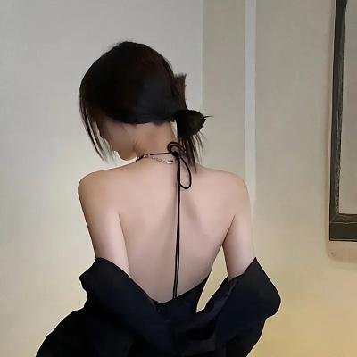 少女嬉春